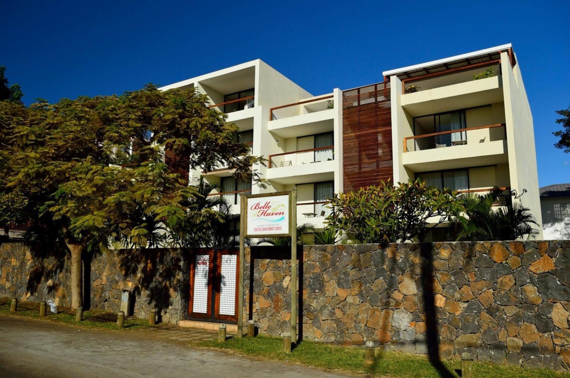 Belle Haven Luxury Apartments Trou aux Biches Exterior photo